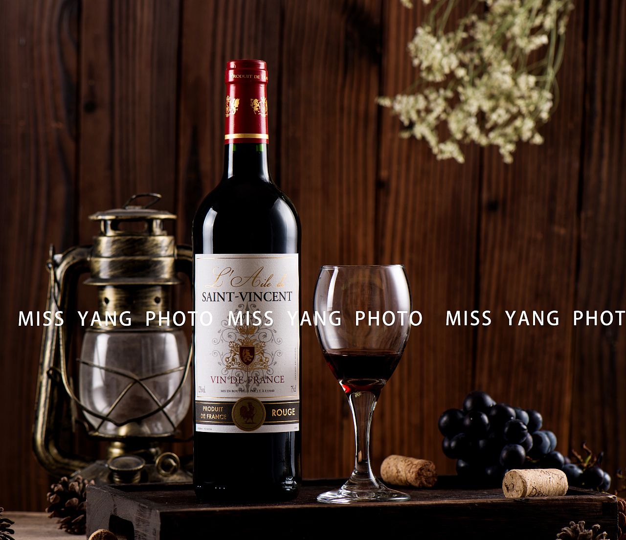紅酒與白酒的商業產品攝影技巧
