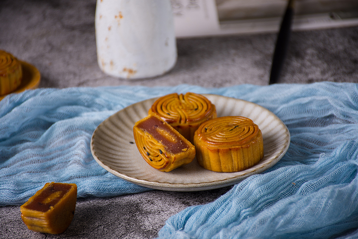 明月寄情，光影傳意——丫姐攝像服務的月餅產品攝影藝術